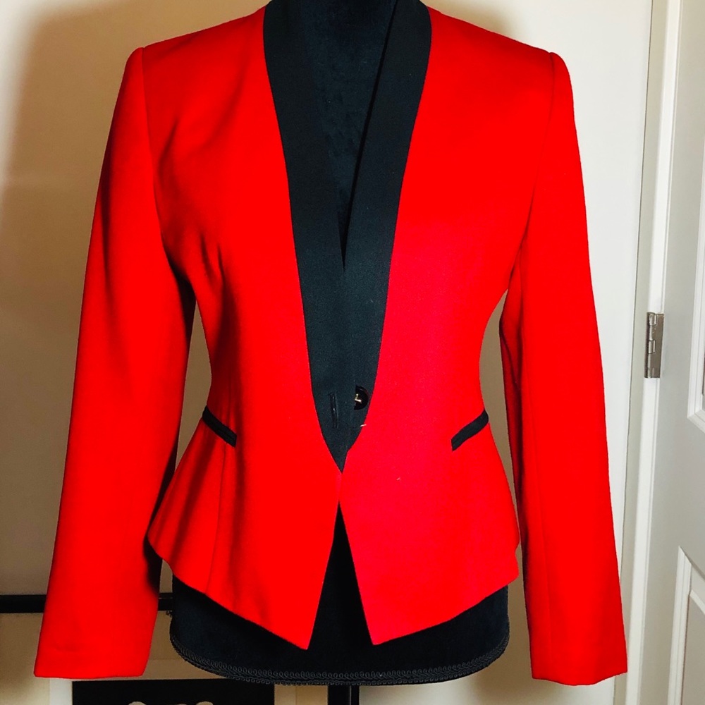 Woman’s Tuxedo Inspired Blazer